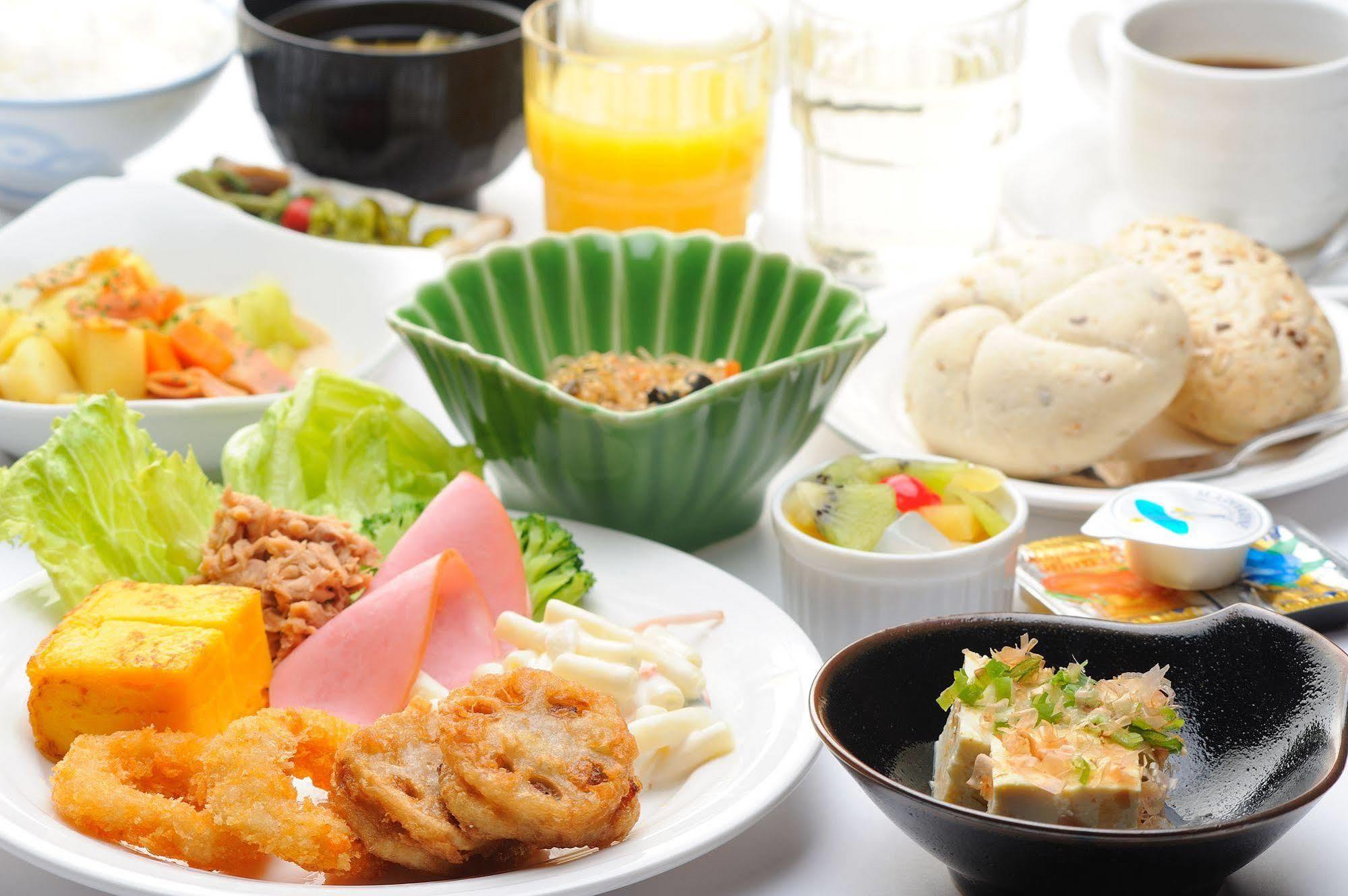 Hotel Route-Inn Marugame Bagian luar foto